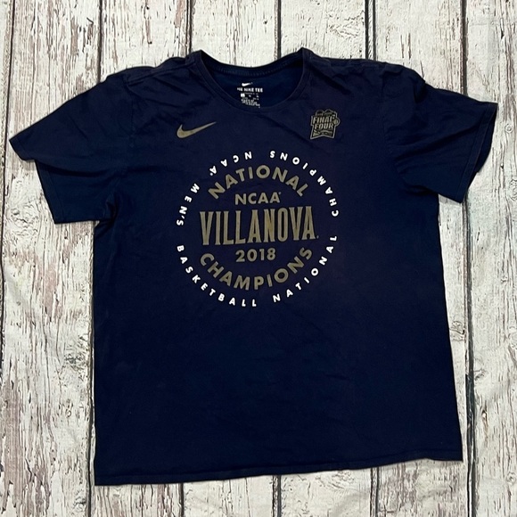 Villanova University Wildcats 2018 National Champions Basketball Sport Tshirt - Picture 1 of 3